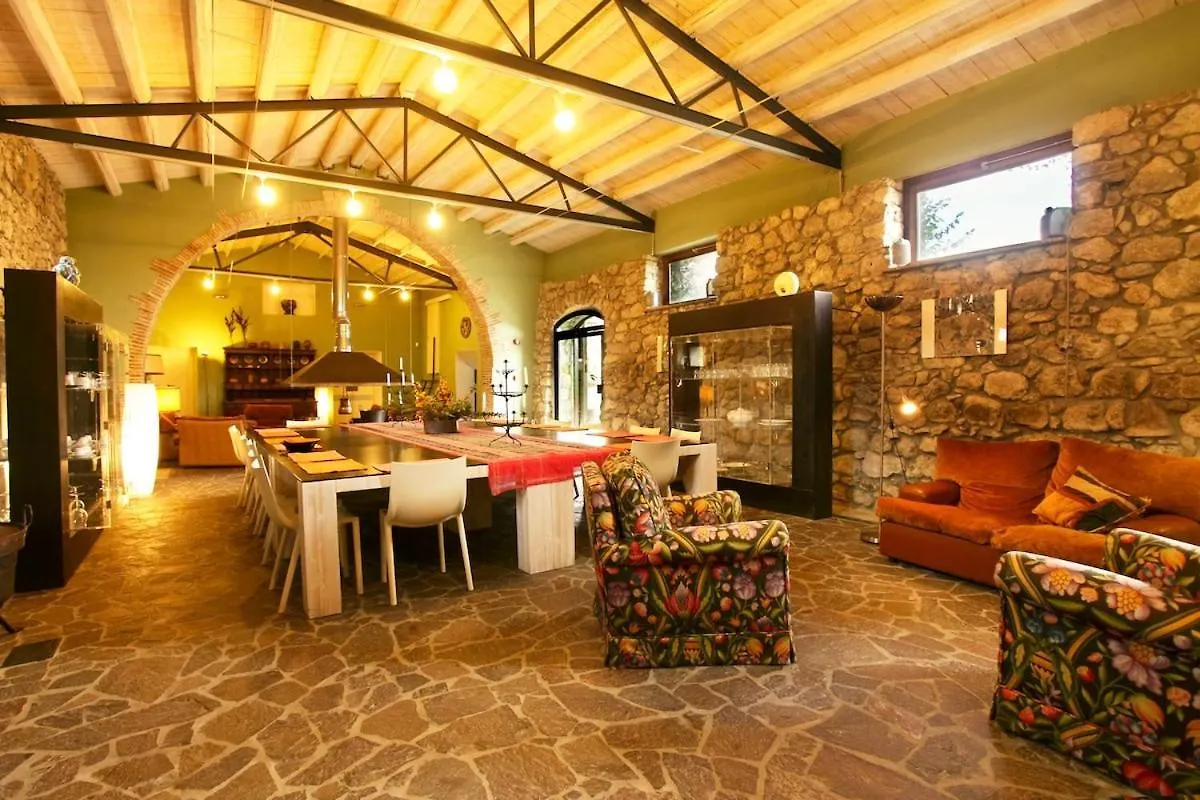 빌라 Donalegge Al Castellazzo Tenuta Don Ruggero 폴리치 제네로사